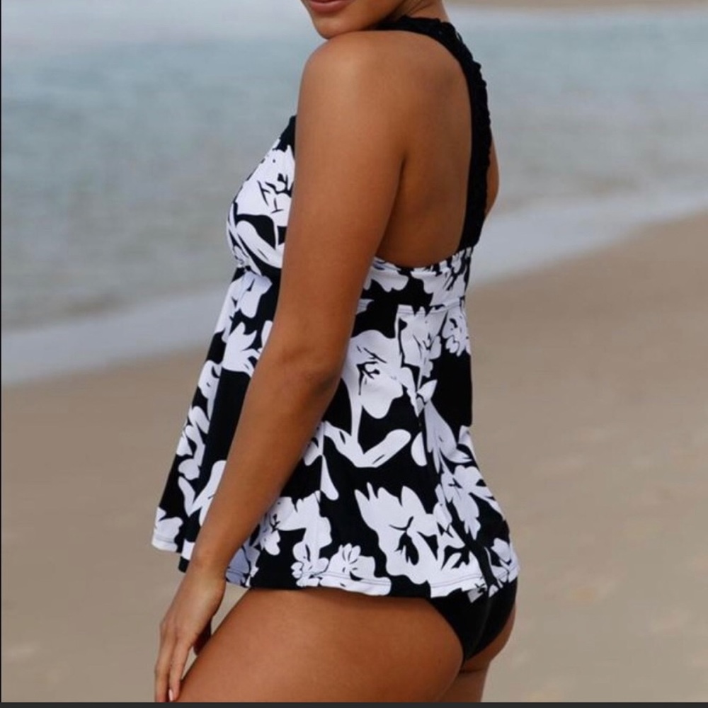 â›± Black & White Floral Tankini Top NWT - Picture 3 of 3